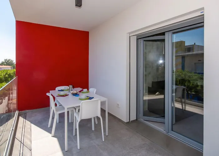 One Life Suites-5 By Interhome Daire